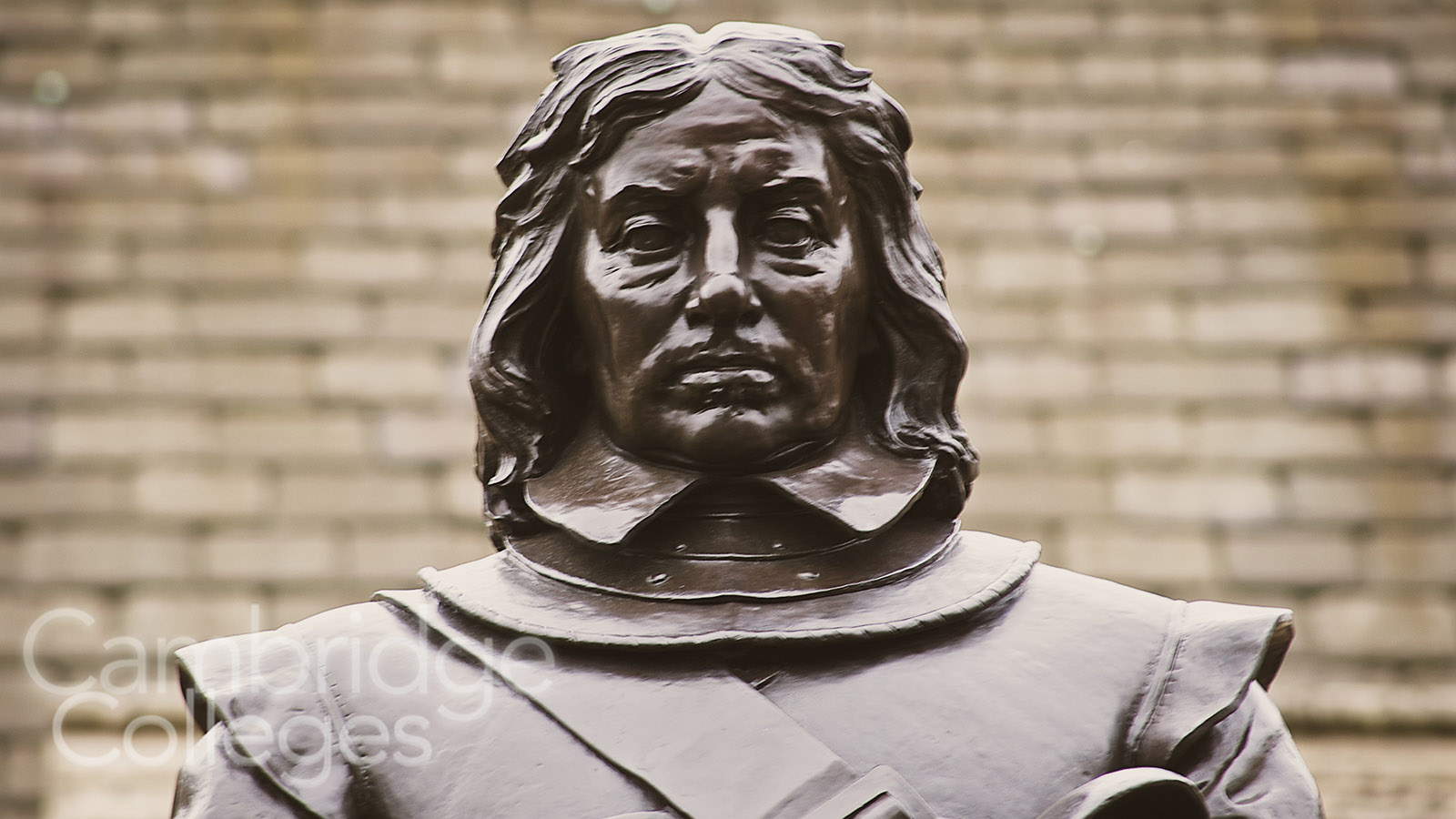 Oliver Cromwell statue By Steve Punter [CC BY-SA 2.0 (https://creativecommons.org/licenses/by-sa/2.0)], via Wikimedia Commons