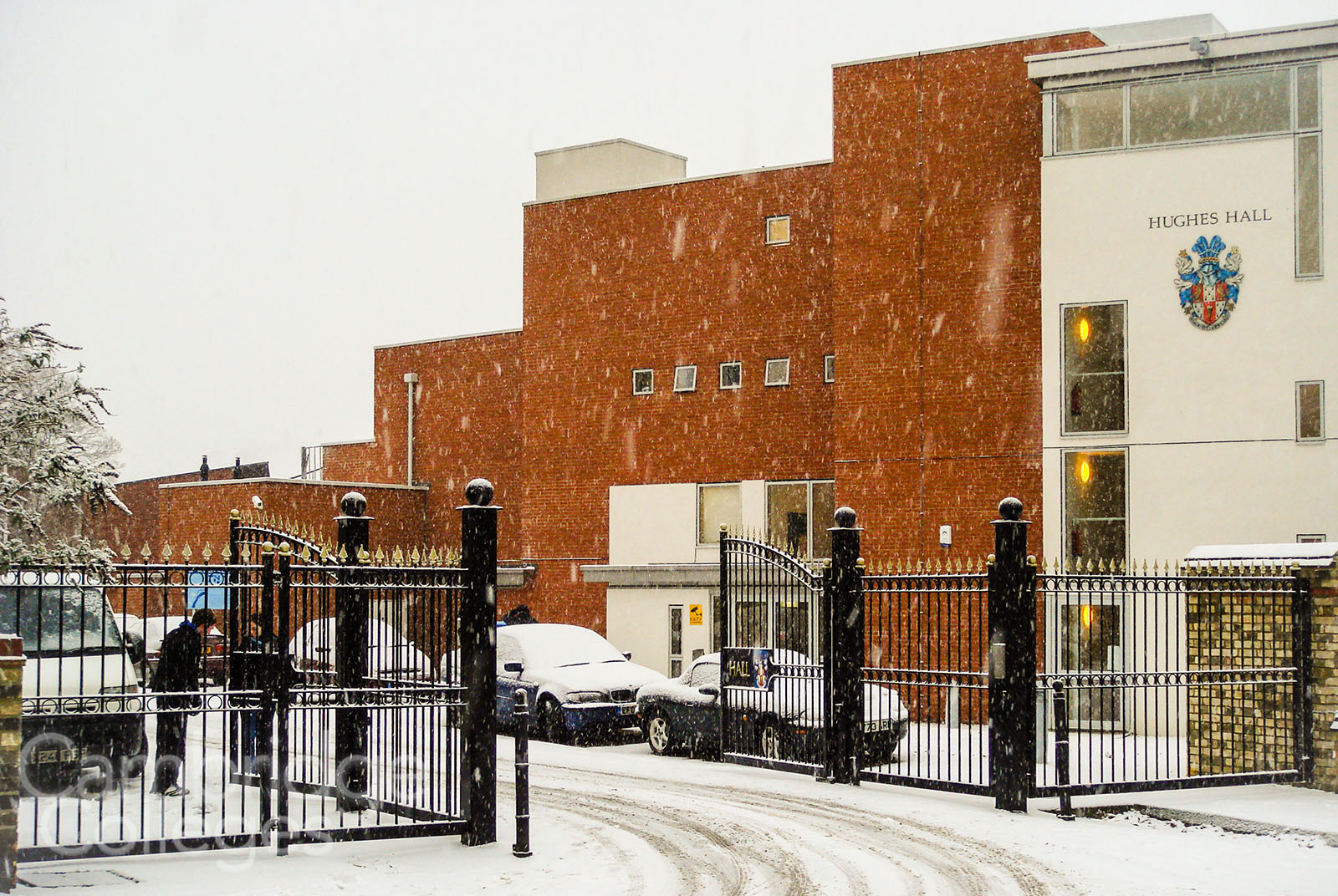 The main entrance and Fenner's building, Hughes Hall