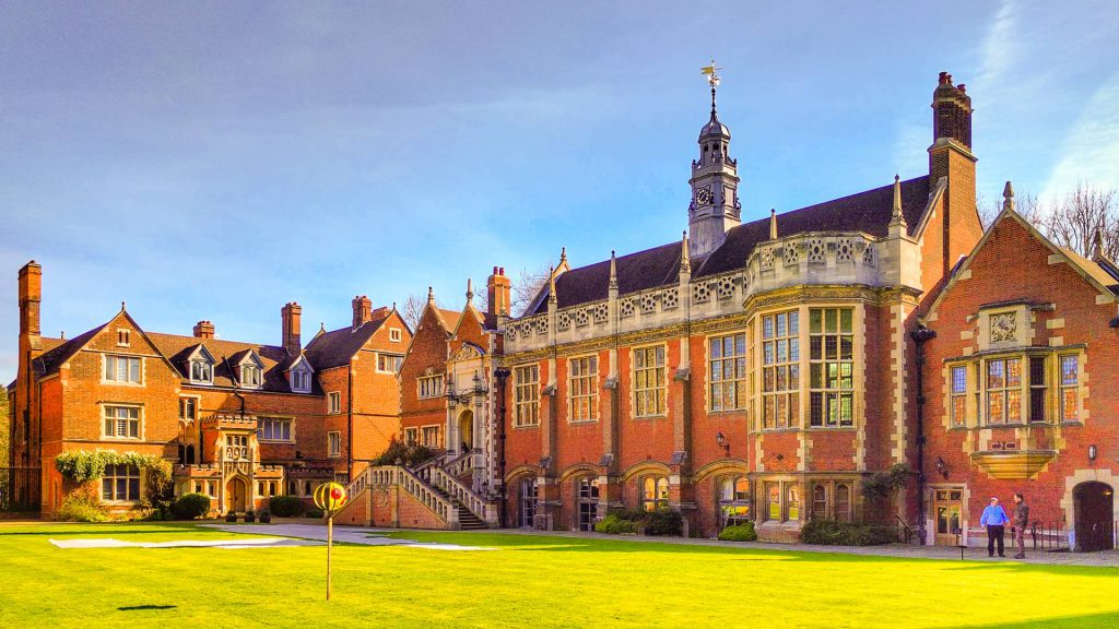 Selwyn College Old Court