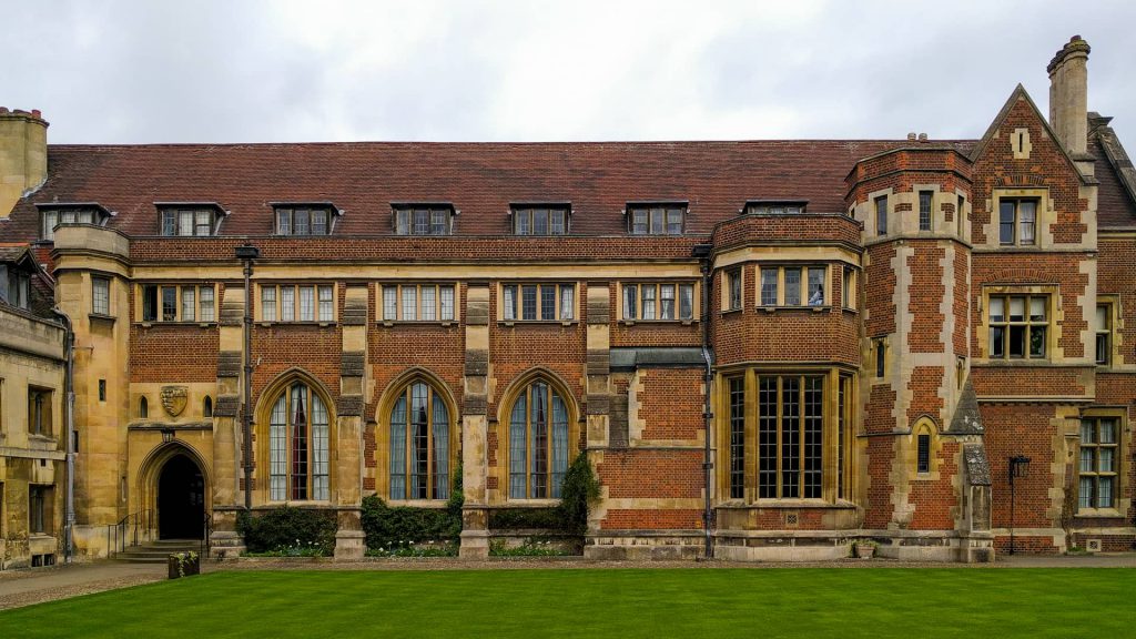Pembroke College dining hall
